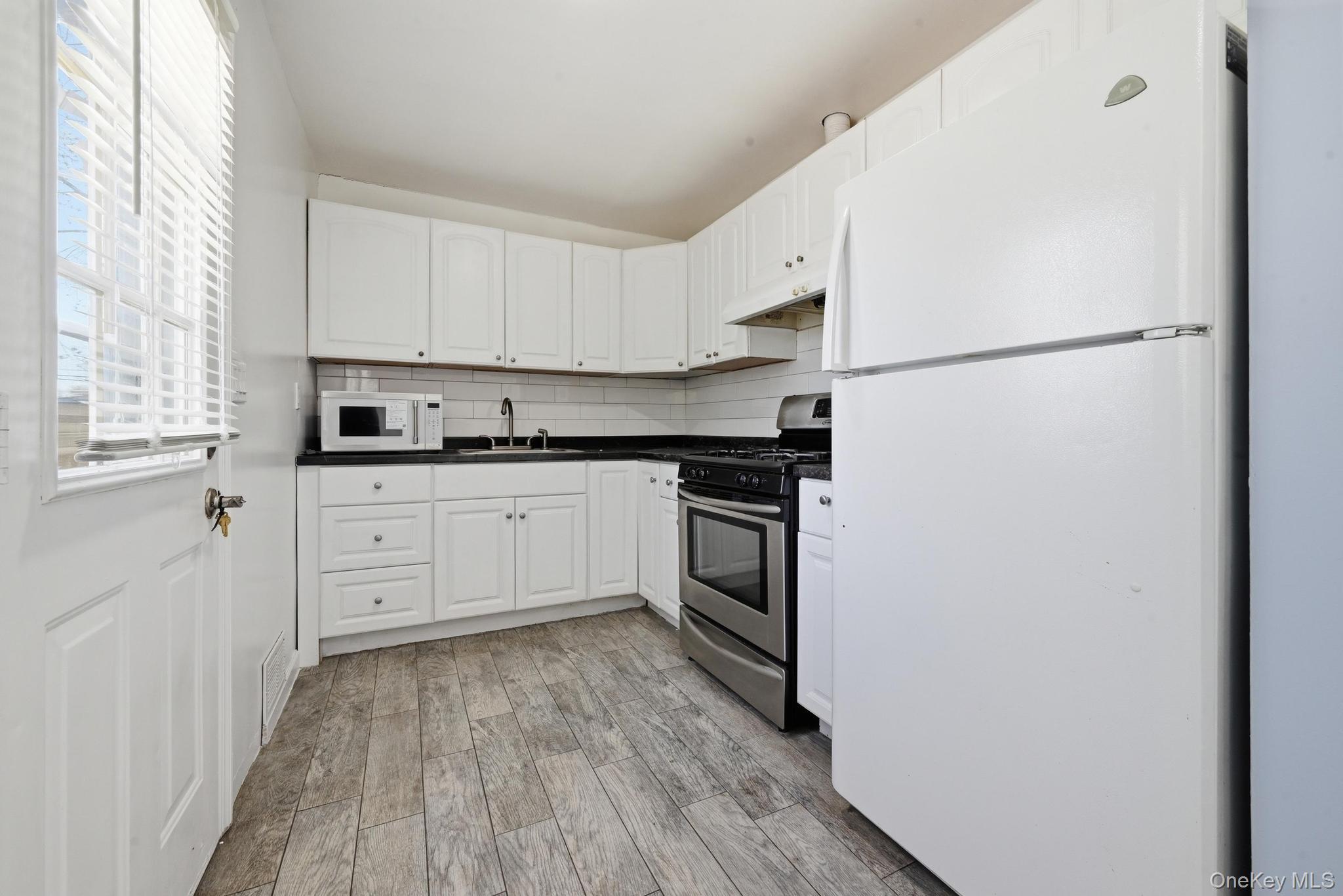 25 Montgomery Street