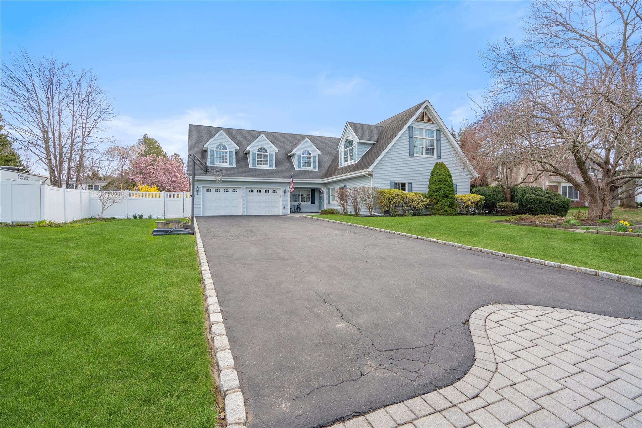 17 Redwood Lane, South Setauket, Florida image 2