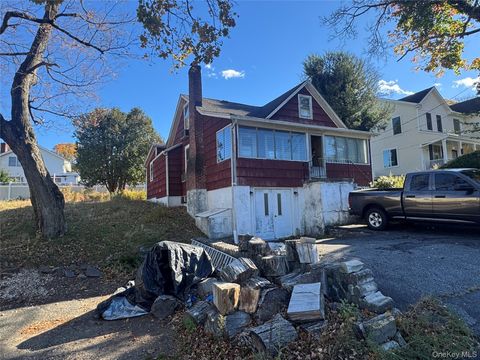 Photo of 37 Hayhurst Avenue, Valhalla, NY 10595 (MLS # 932101)