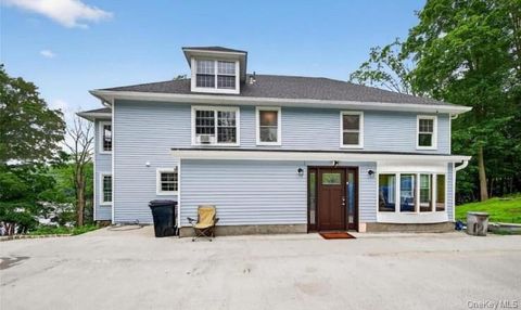 556 Lakes Road Monroe NY 10950