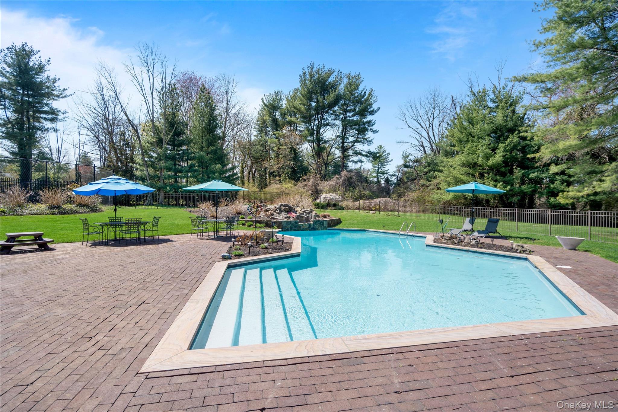 91 Hoaglands Lane