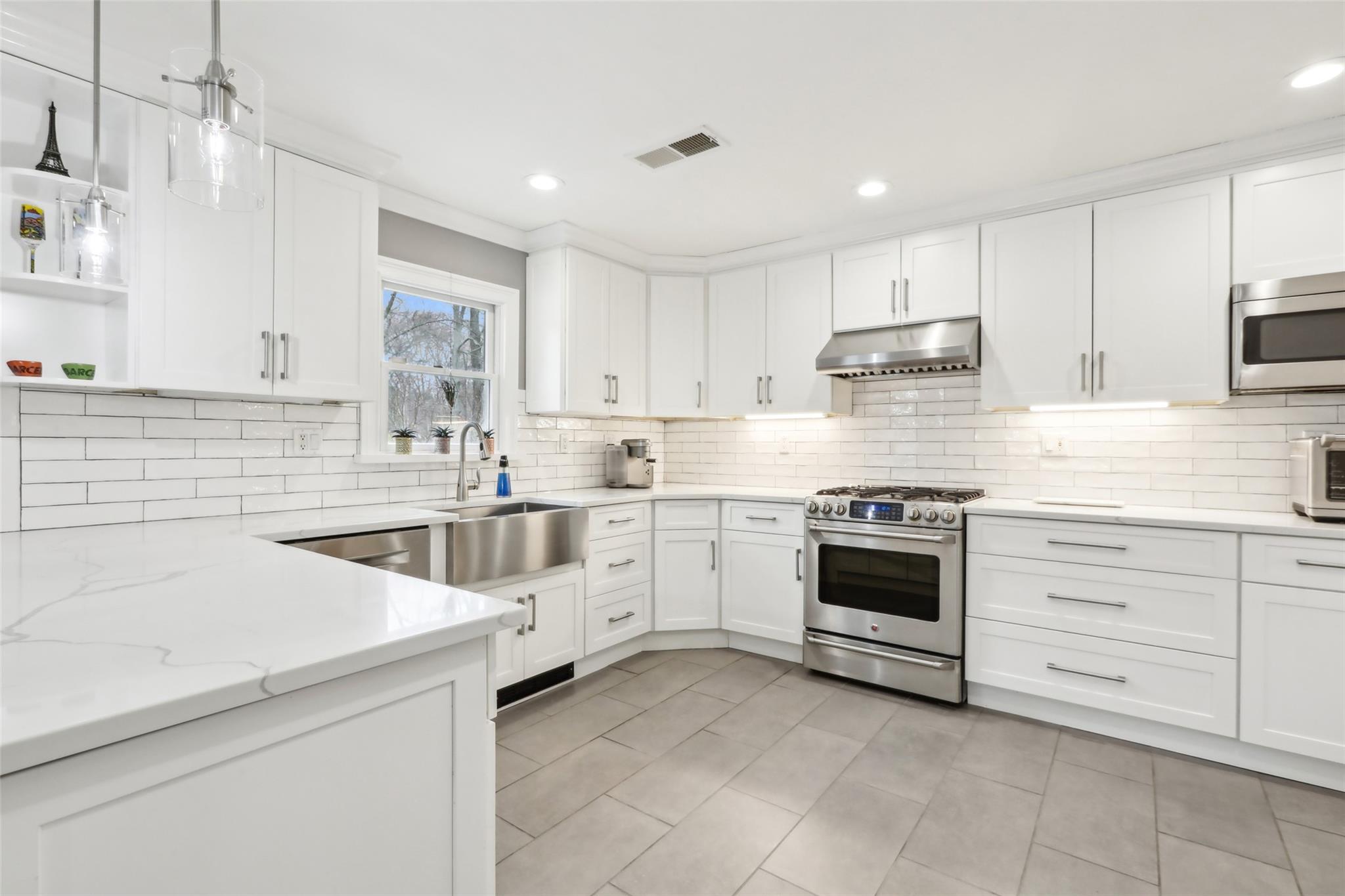 24 Trotters Trail, New City, New York image 11