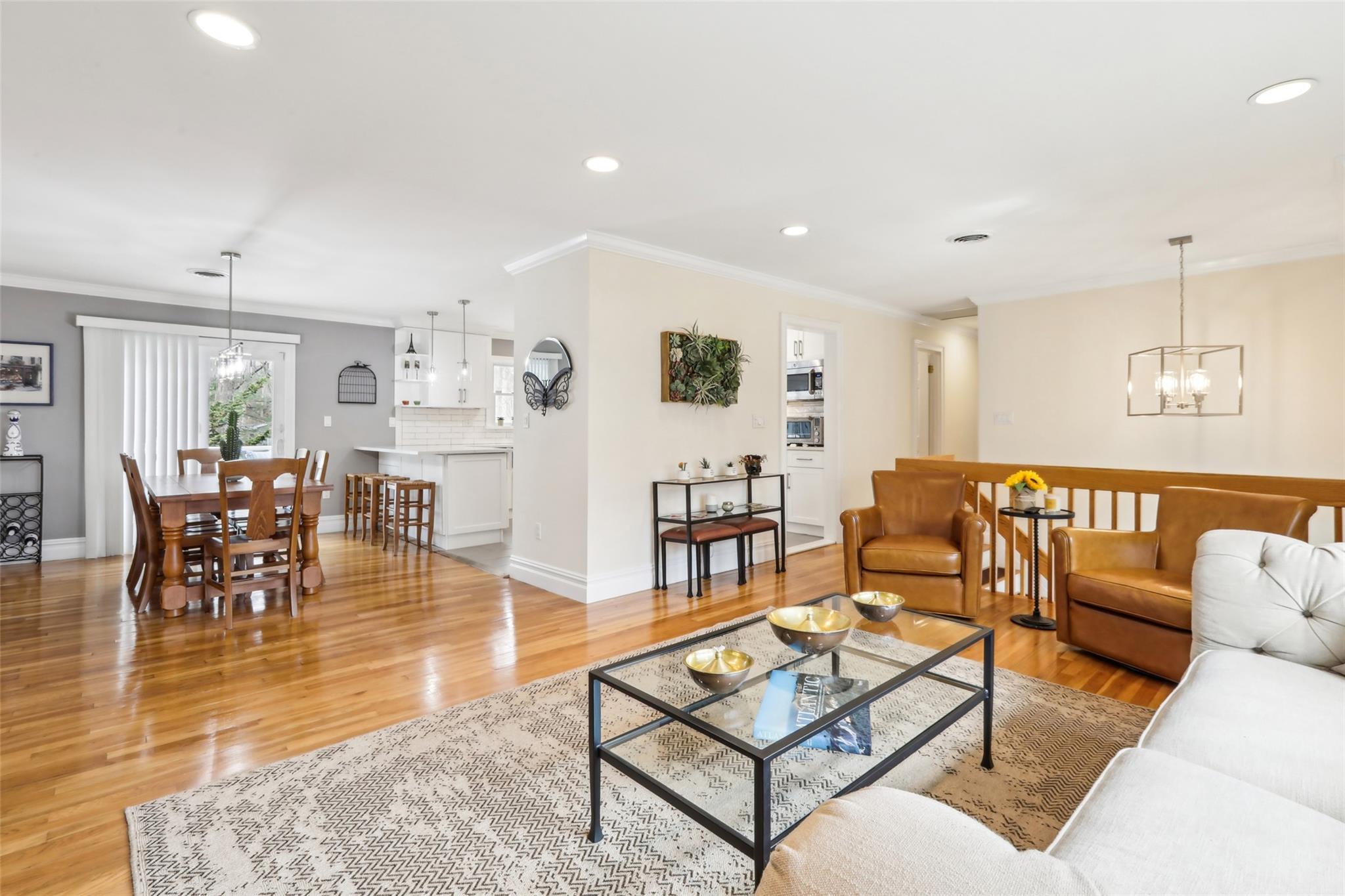 24 Trotters Trail, New City, New York image 2