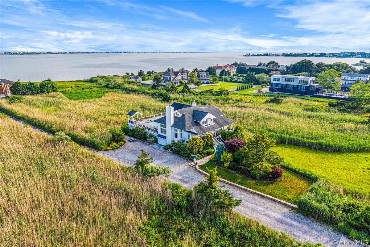 13 Bay Meadow