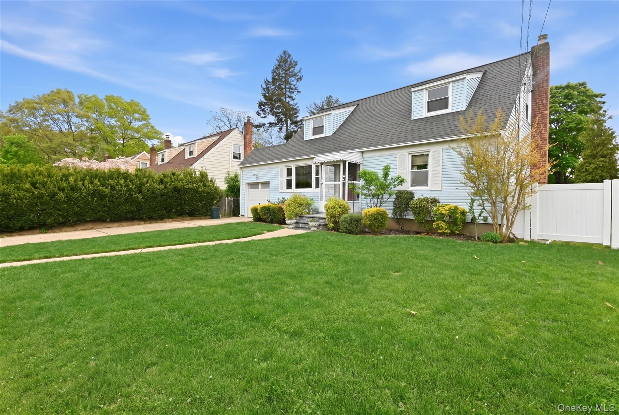 6 KENT LANE