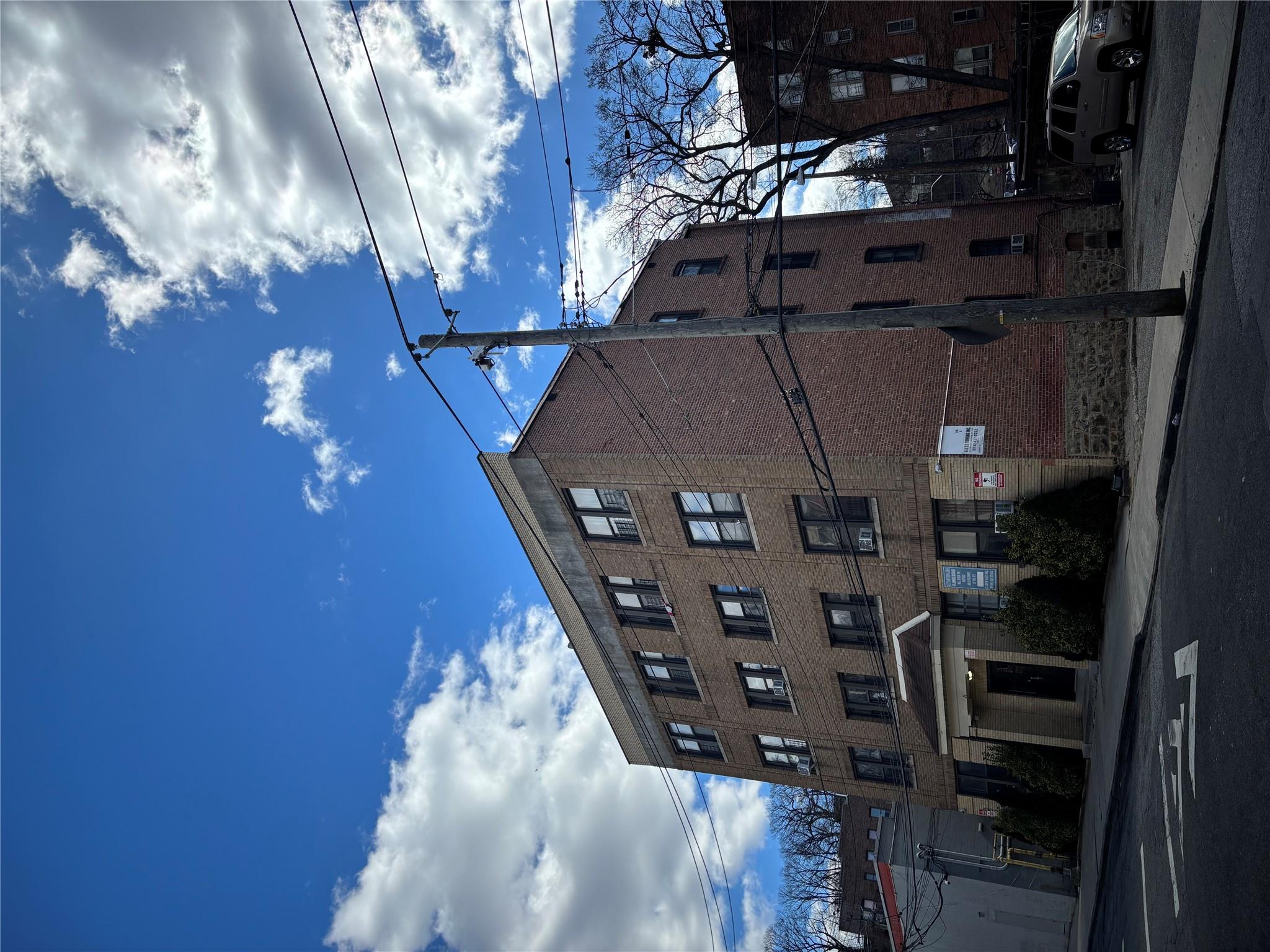 18 Rollins Street