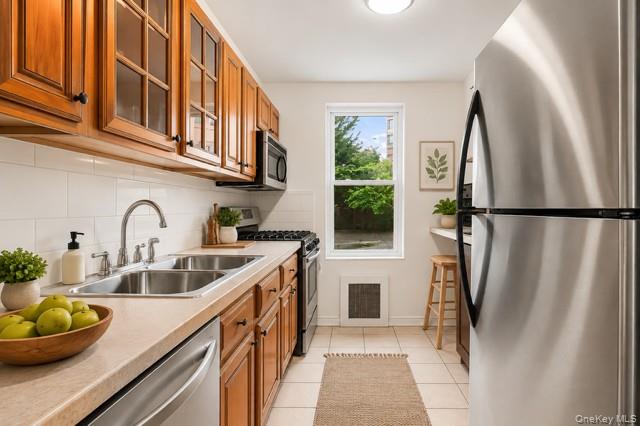 Photo of 7510 Yellowstone Boulevard #2C, Rego Park, NY 11374 (MLS # 1053204)