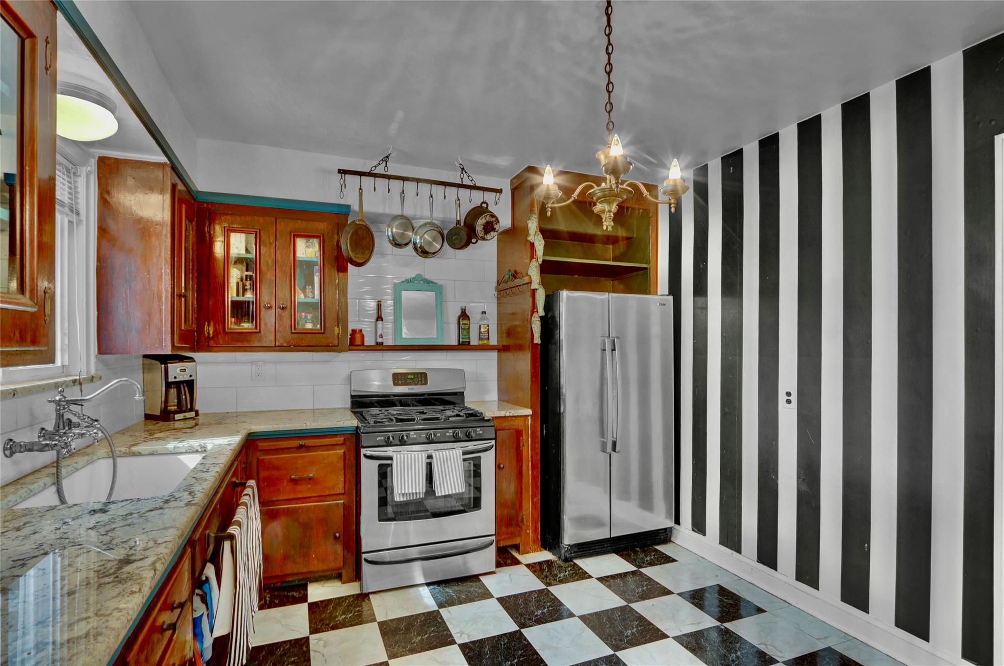 255 Ocean Avenue, Malverne, New York image 15
