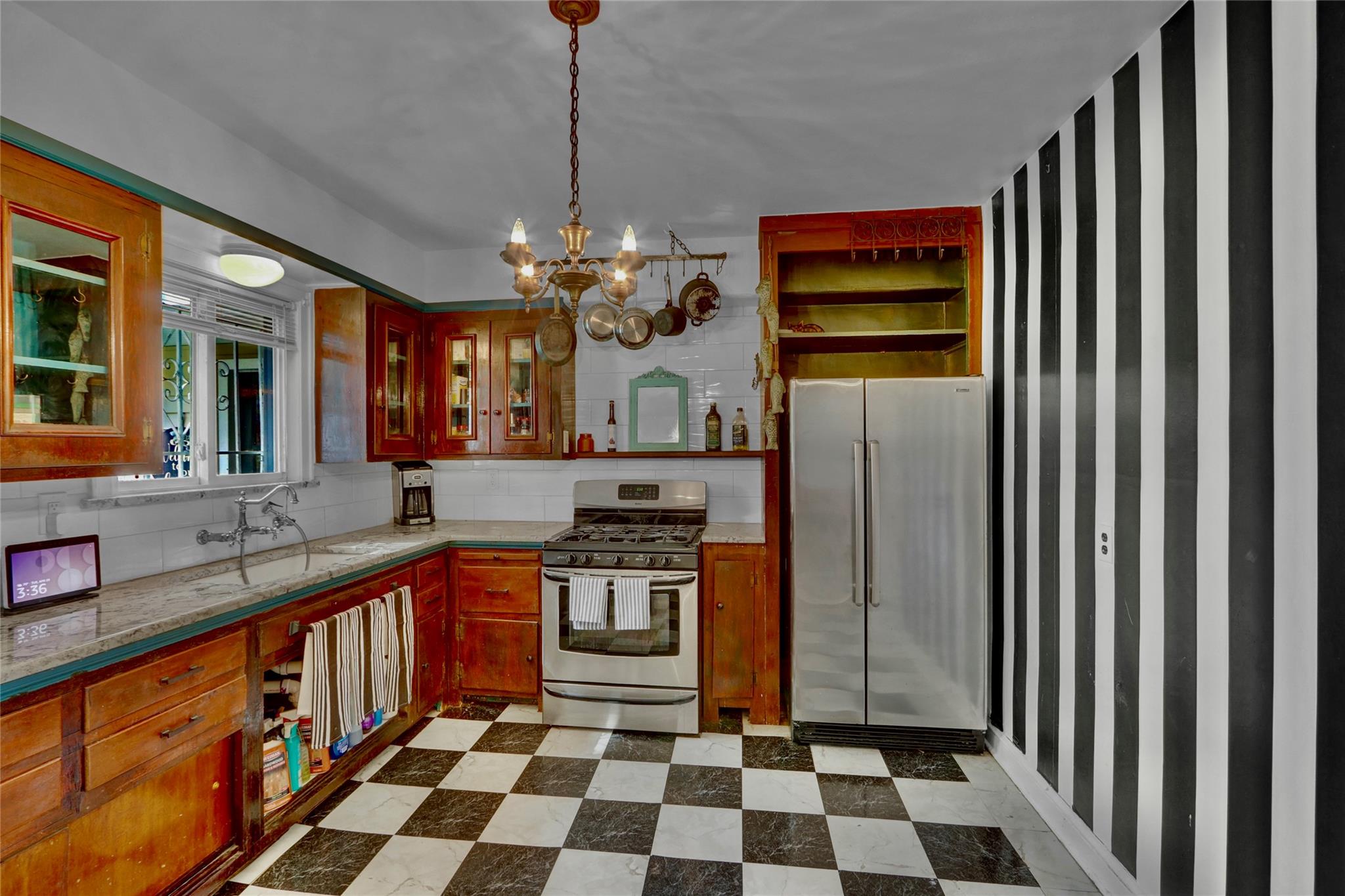 255 Ocean Avenue, Malverne, New York image 16