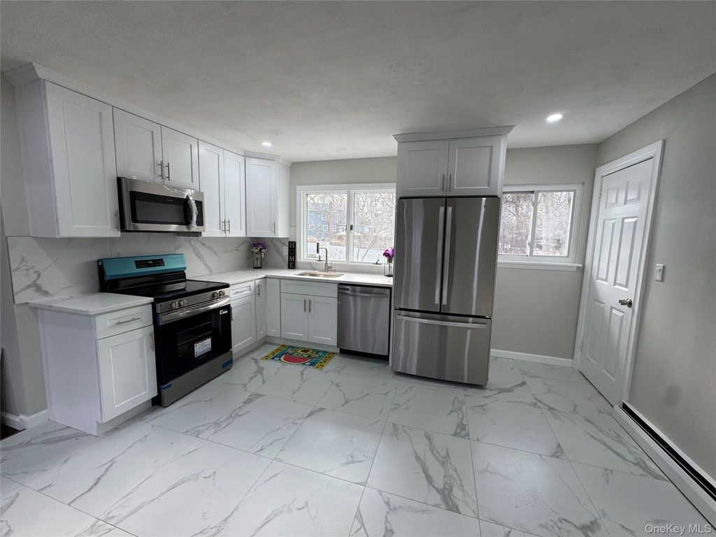 Photo of 172 Horseblock Road, Centereach, NY 11720 (MLS # 941392)