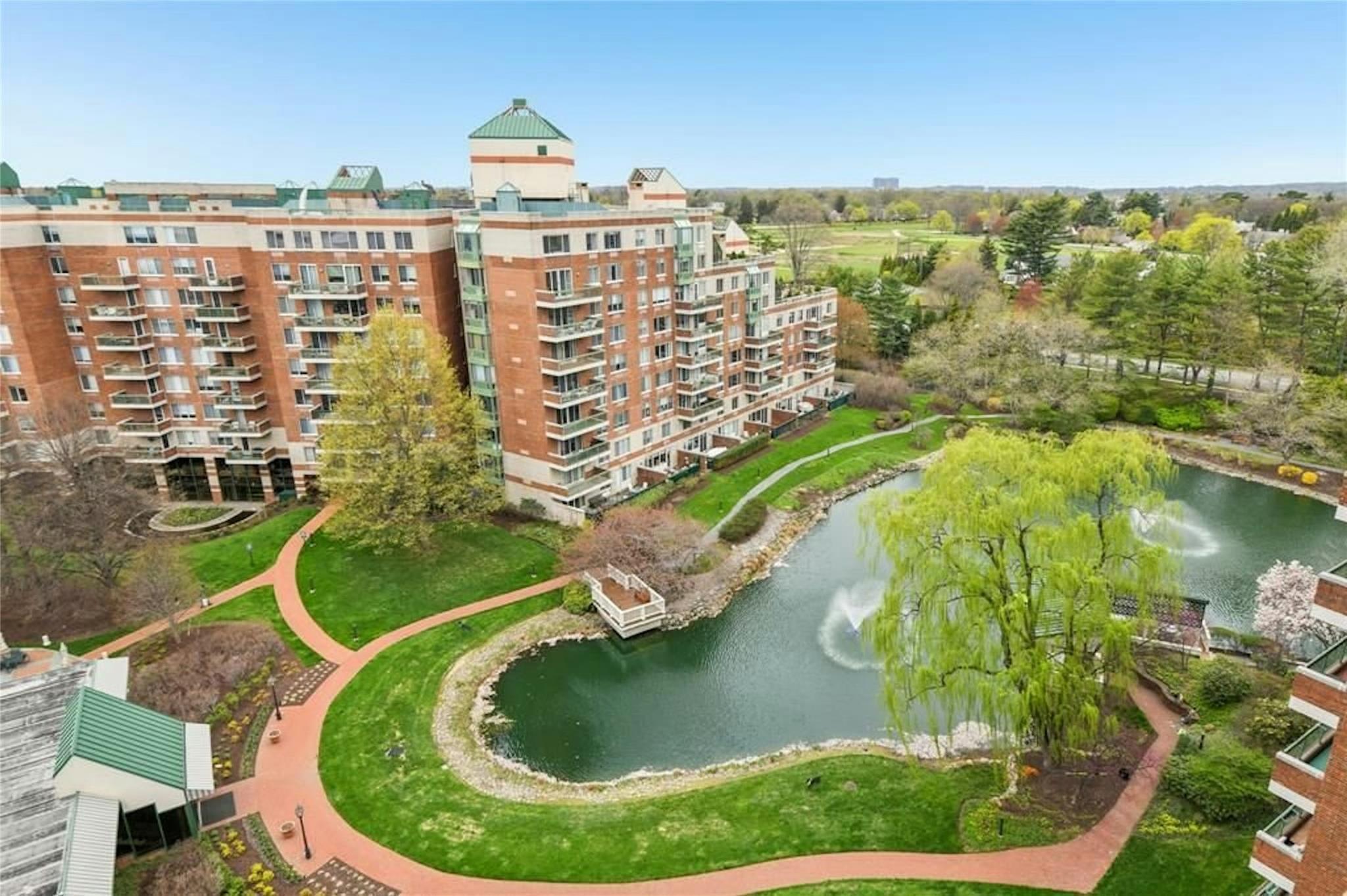 100 Hilton Avenue #M9, Garden City, New York image 31