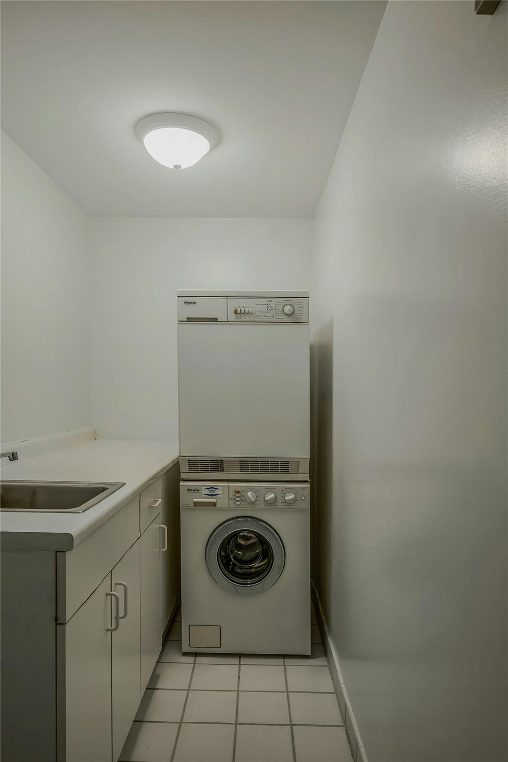 100 Hilton Avenue #M9, Garden City, New York image 25