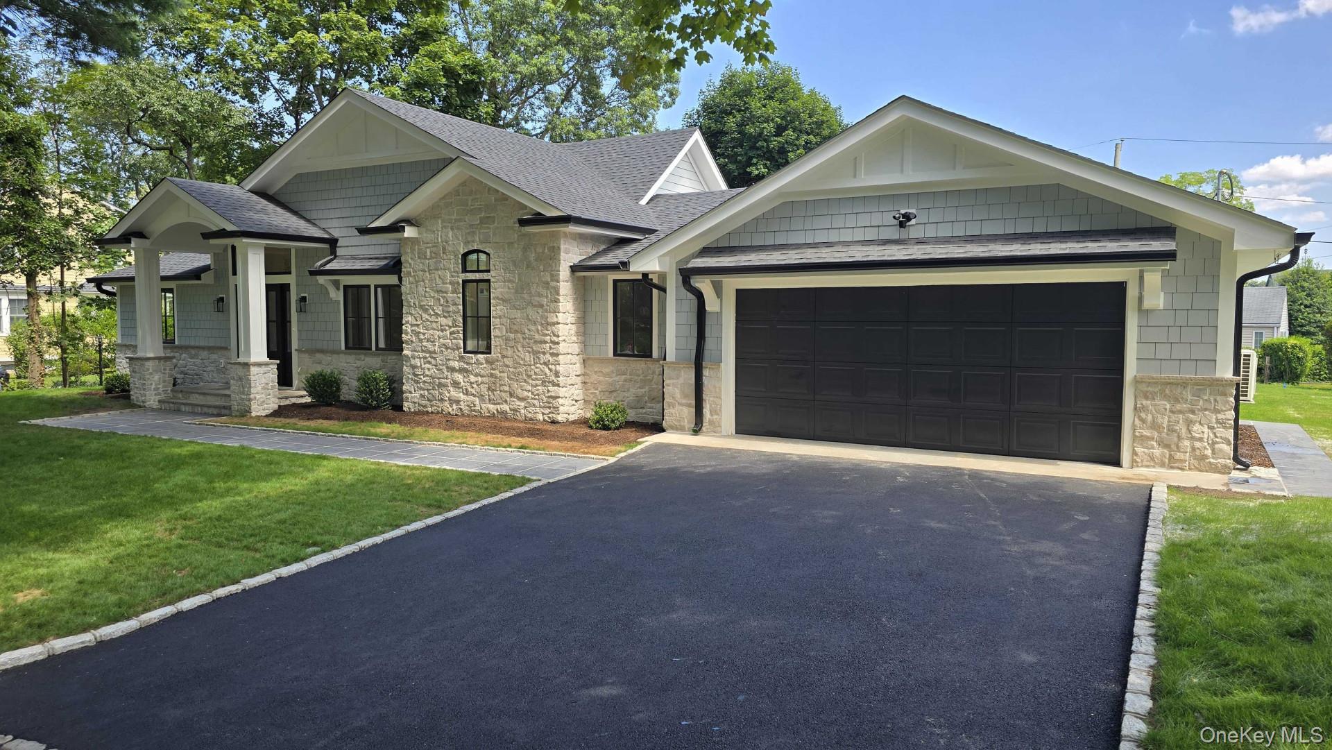 30 Roslyn Drive