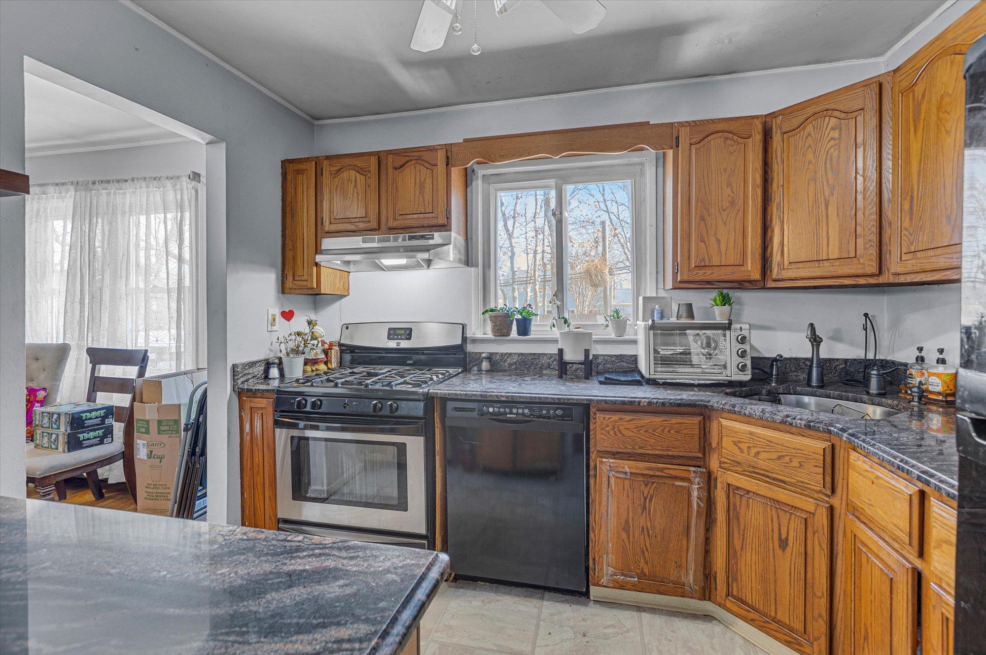 68 Picket Lane, Centereach, New York image 5