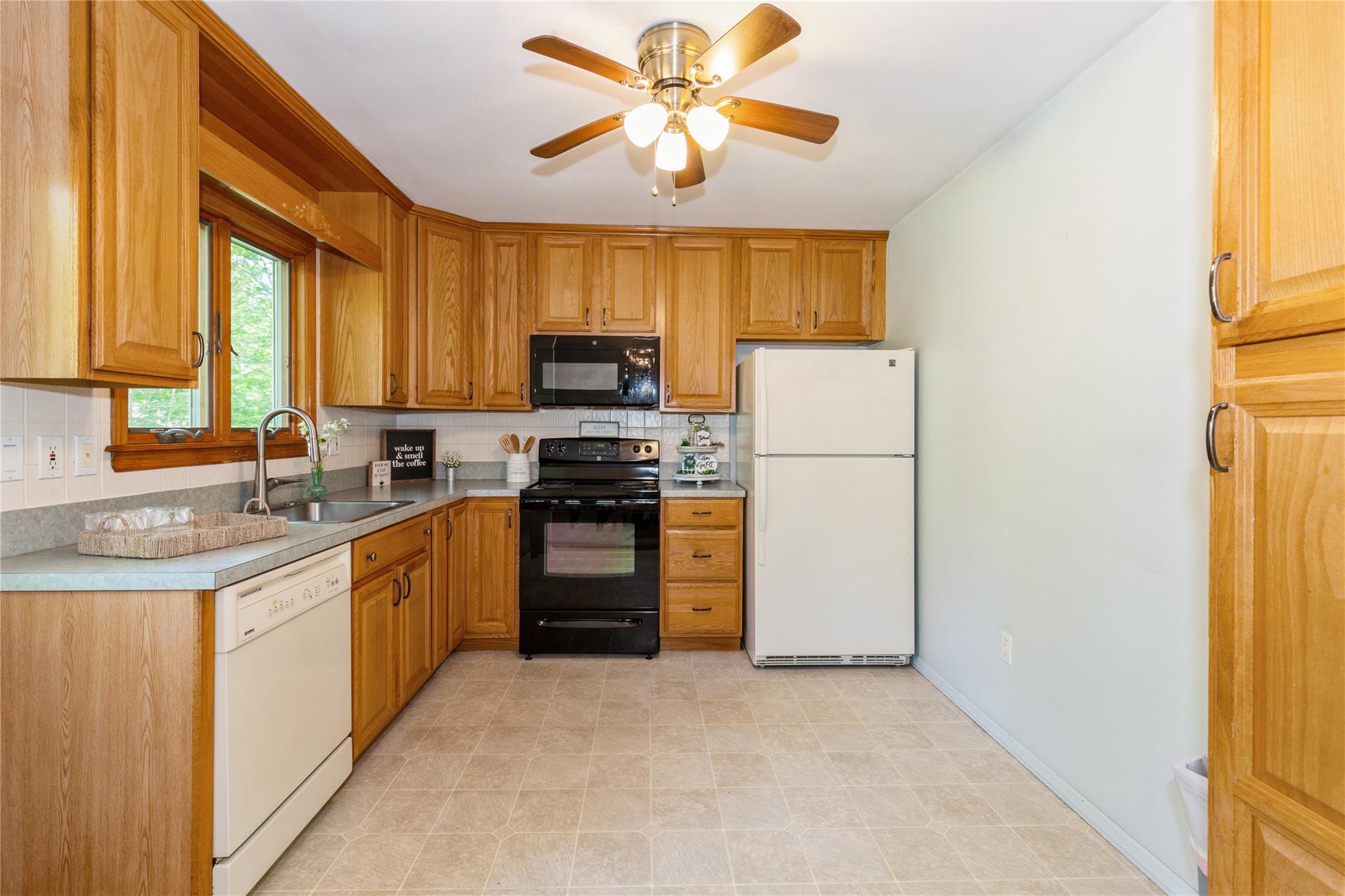 63 Hunter Avenue, Miller Place, New York image 8