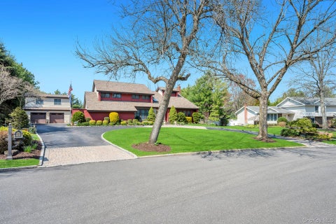 Homes For Sale - 9 Artisan Avenue<br/> Huntington, NY 11743