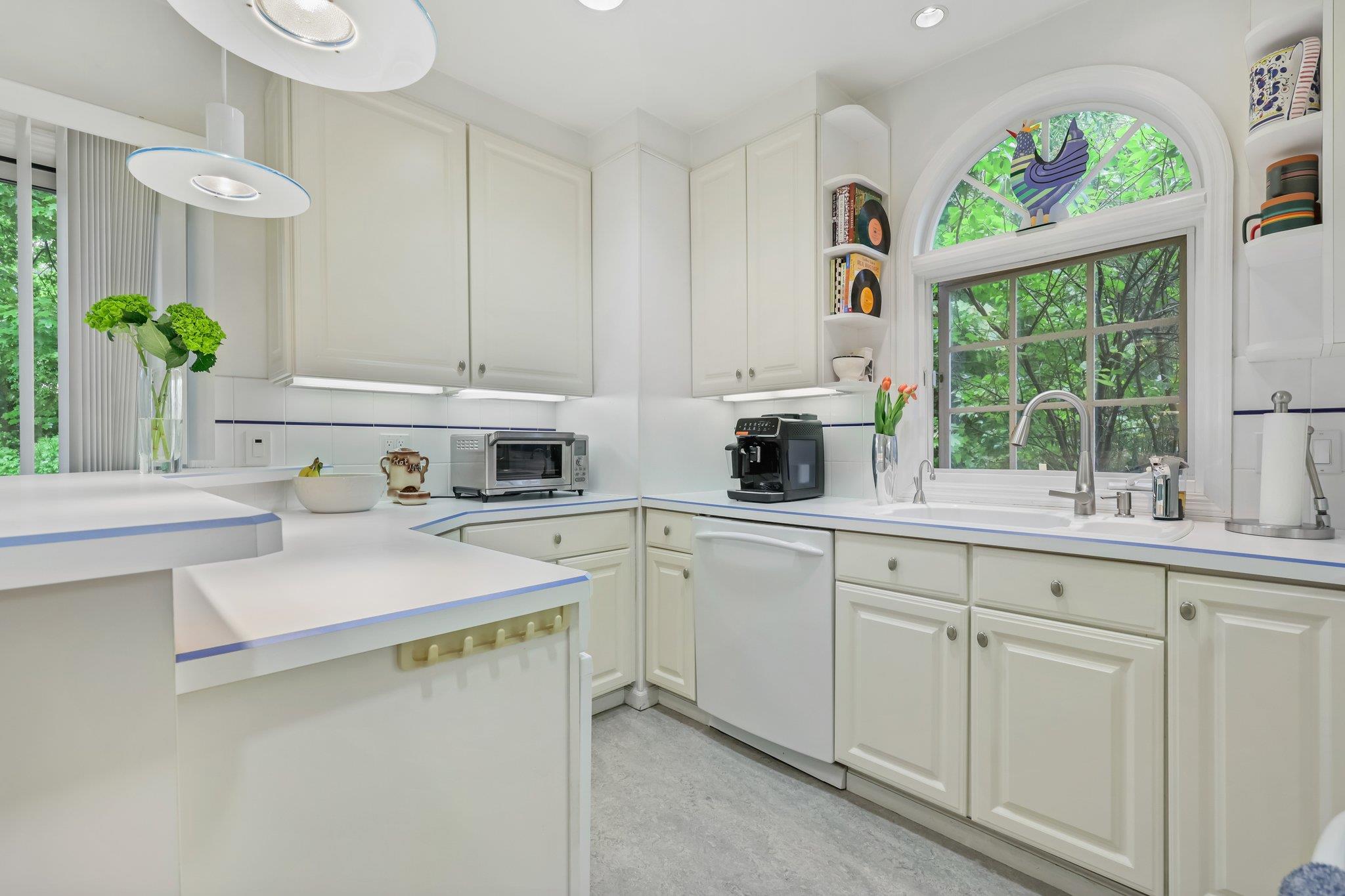 15 Bogert Avenue, White Plains, New York image 8