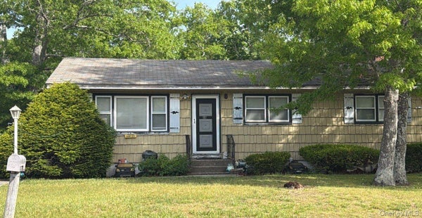 24 HINDA BLVD, RIVERHEAD, NY 11901 - Image 7a8a9c6e7243a52e2da7ff8b37b85ce4/2743469526