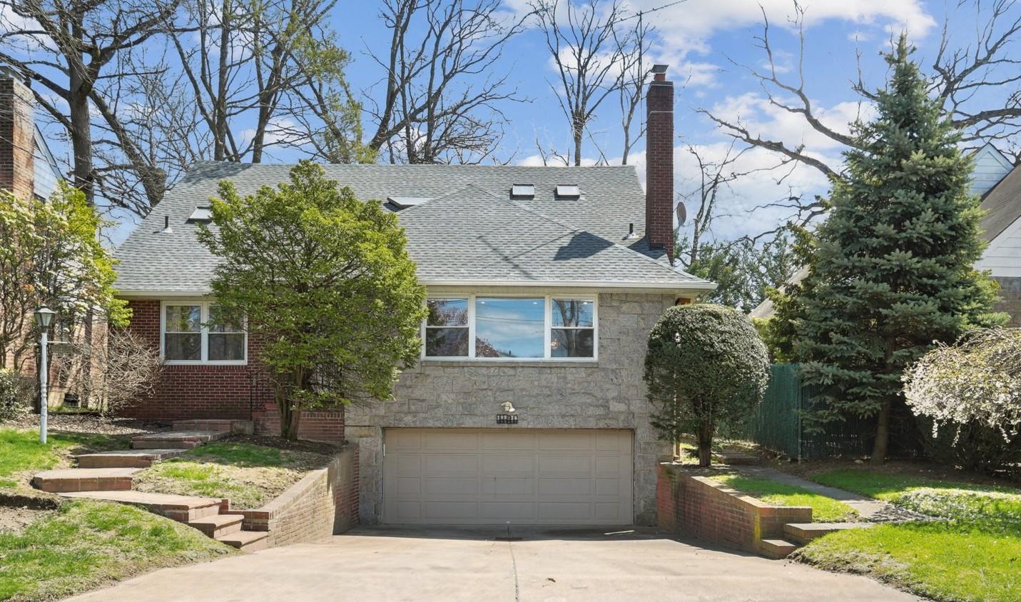Property for Sale at Epsom Course, Holliswood, Queens, NY - Bedrooms: 5 
Bathrooms: 4 
Rooms: 9  - $1,388,000