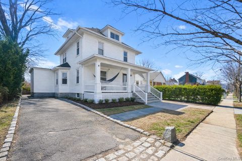 Homes For Sale - 116 Oak Avenue<br/> Nassau County, Hempstead, NY 11550