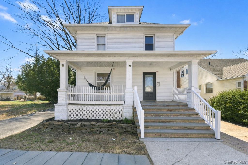 Photo of 116 Oak Avenue, Hempstead, NY 11550 (MLS # 984091)