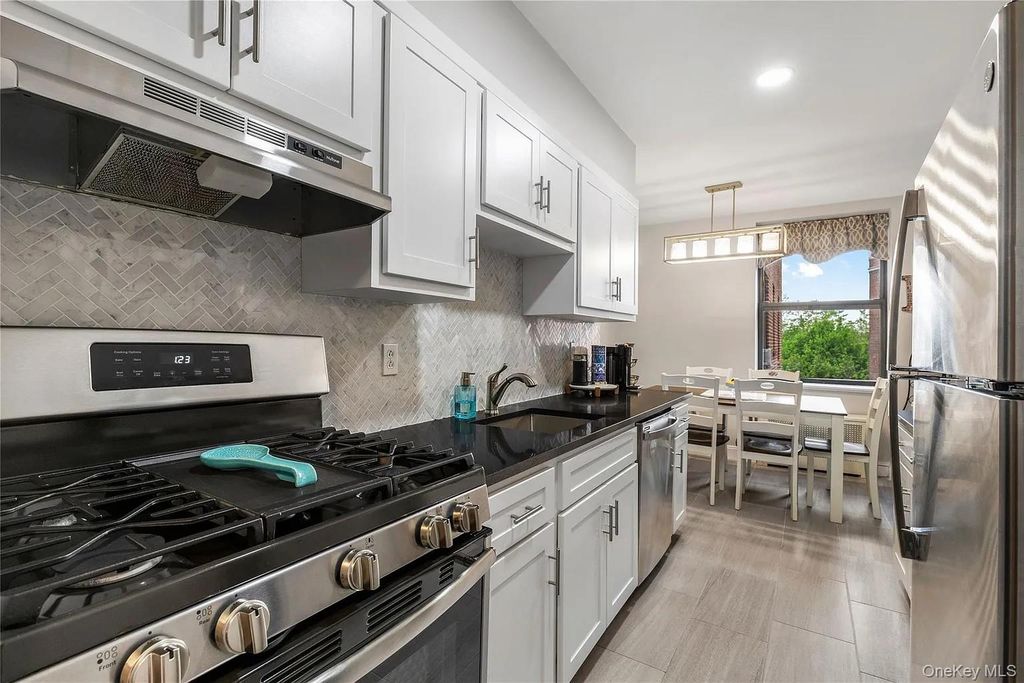 Photo of 11 Alden Road #4D, Larchmont, NY 10538 (MLS # 922715)