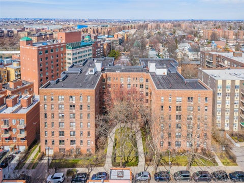Homes For Sale - 14033 34th Ave Ave #5C<br/> Flushing, NY 11354