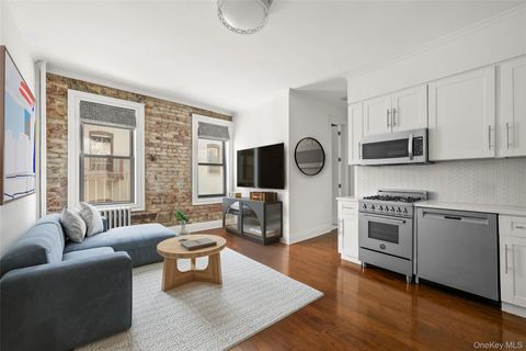 2451 38th Street 7B Astoria NY 11103