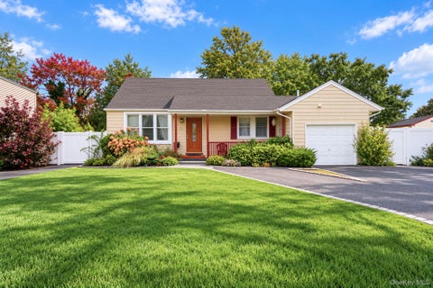 Photo of 99 Deer Lake Drive, North Babylon, NY 11703 (MLS # 1062184)
