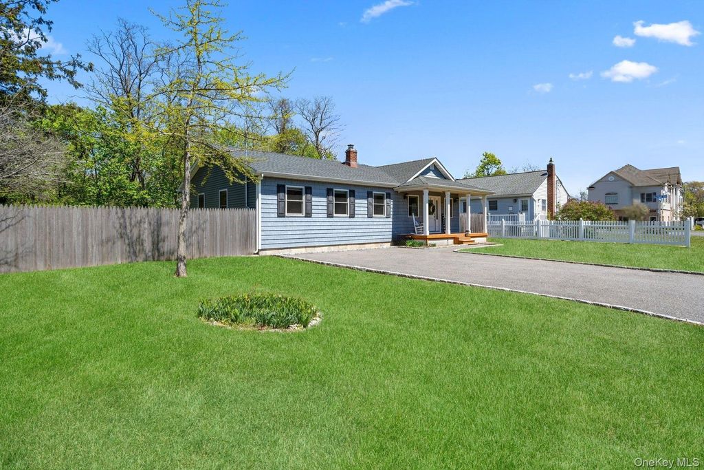 Photo of 11 Jackson Street, East Islip, NY 11730 (MLS # 994033)