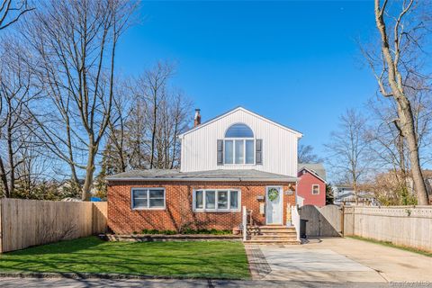 1534 12th Street West Babylon NY 11704