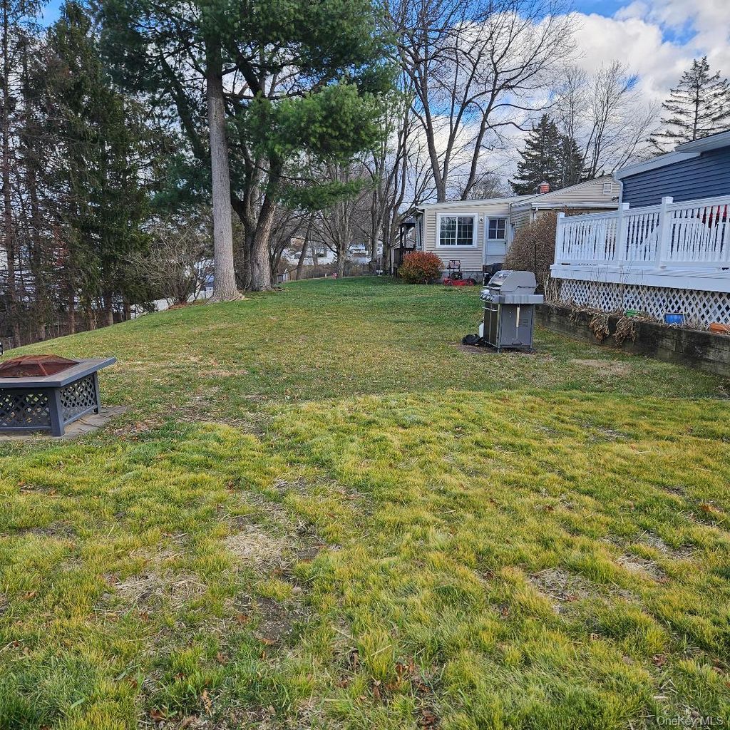 Photo of 28 Cardinal Drive, Poughkeepsie, NY 12601 (MLS # 939644)