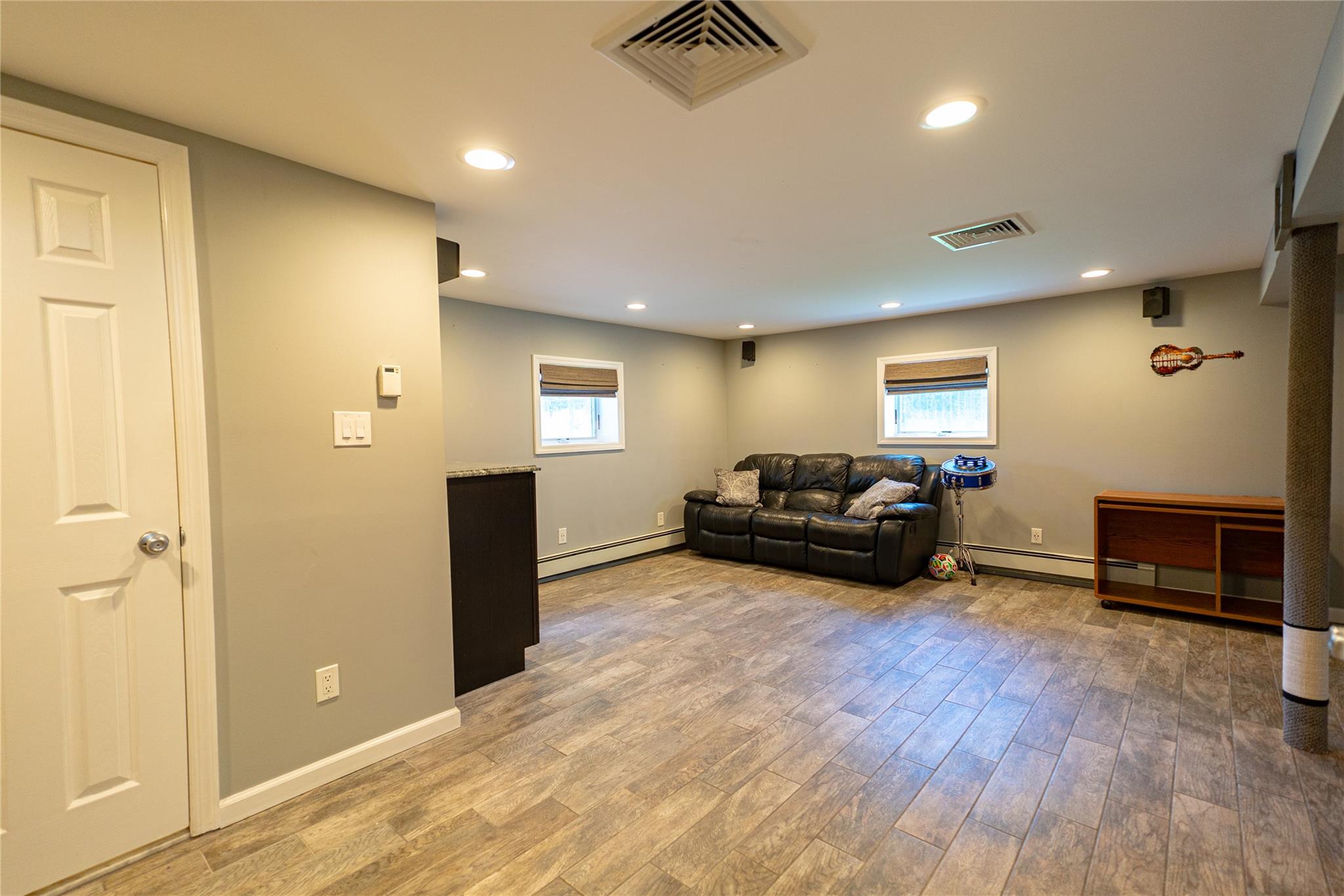 33 Woodland Avenue, Farmingdale, New York image 17
