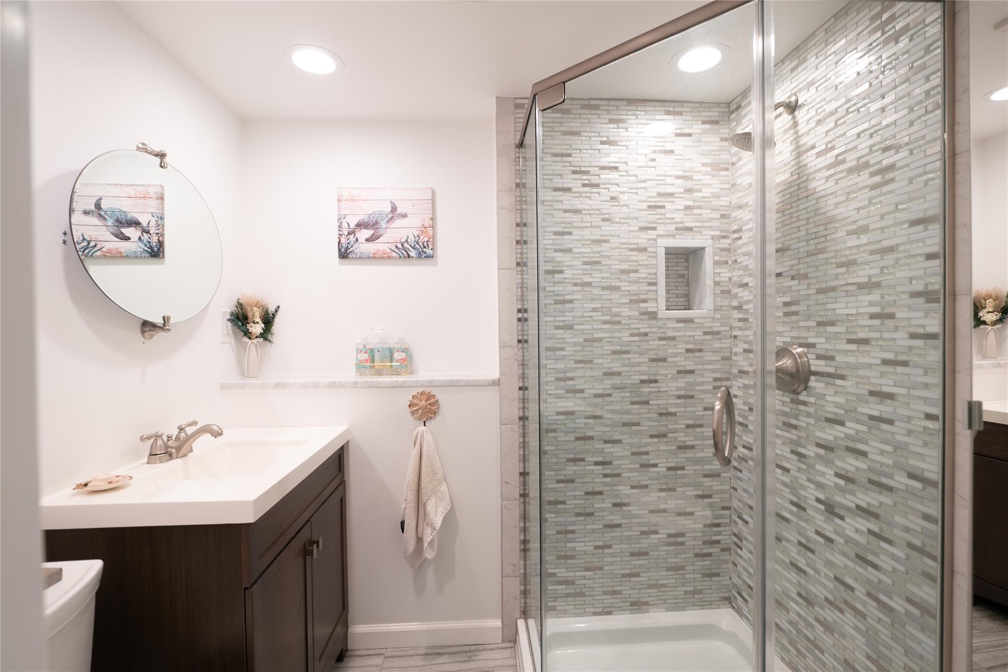 33 Woodland Avenue, Farmingdale, New York image 22