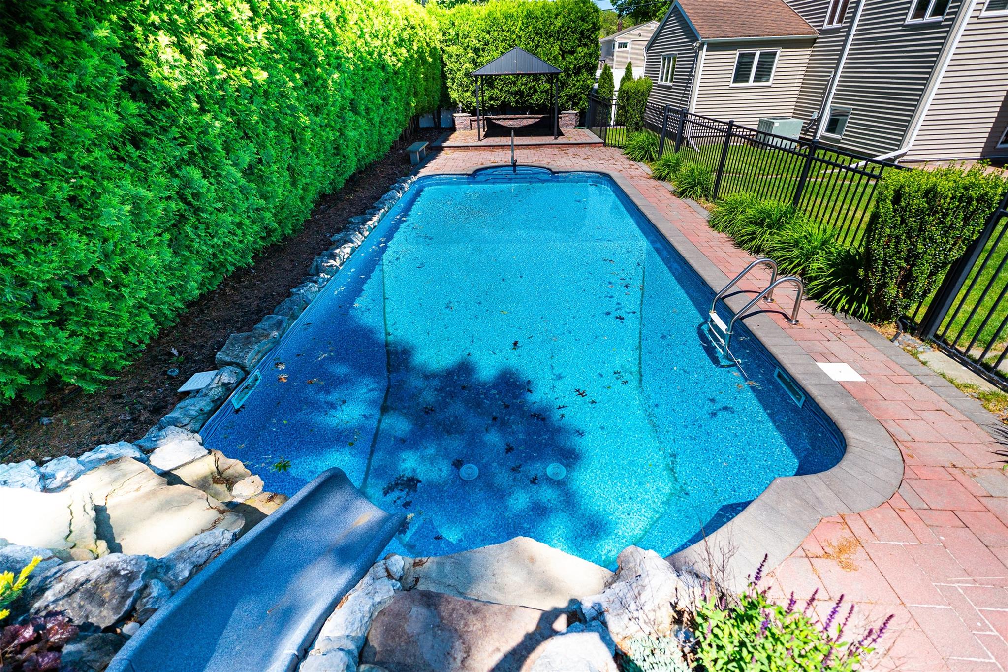 33 Woodland Avenue, Farmingdale, New York image 36