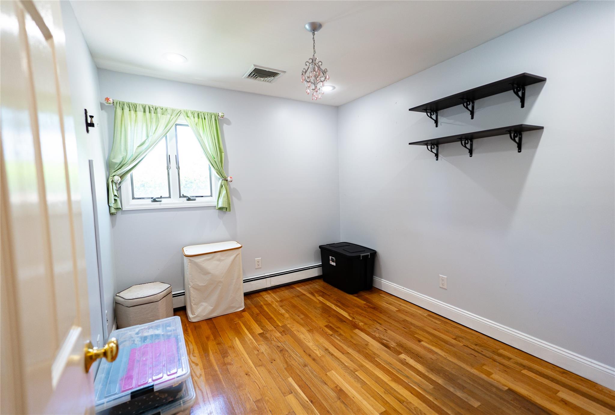 33 Woodland Avenue, Farmingdale, New York image 12