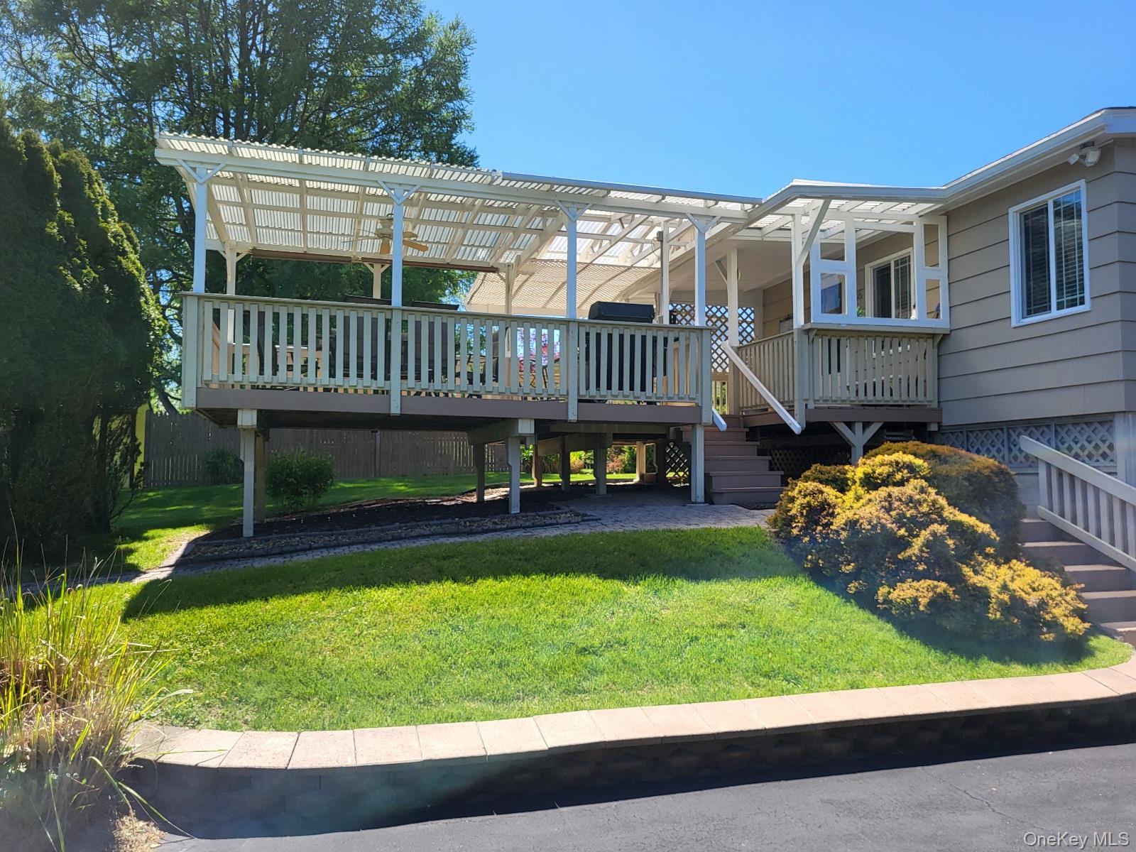 20 Cresthaven Drive