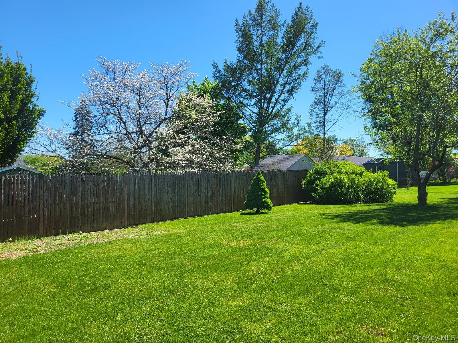 20 Cresthaven Drive