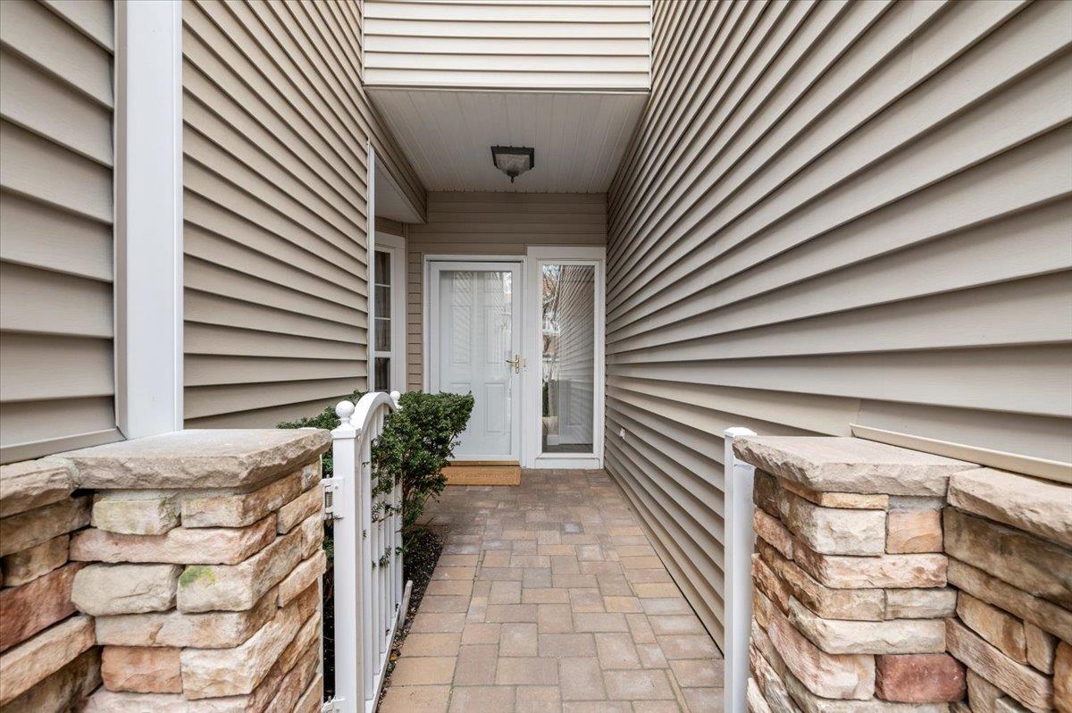 157 Carriage Lane #157, Plainview, New York image 2