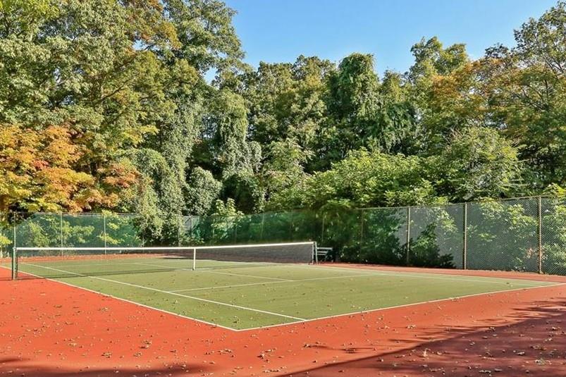 1 Meadowood Path, New Rochelle, New York image 45