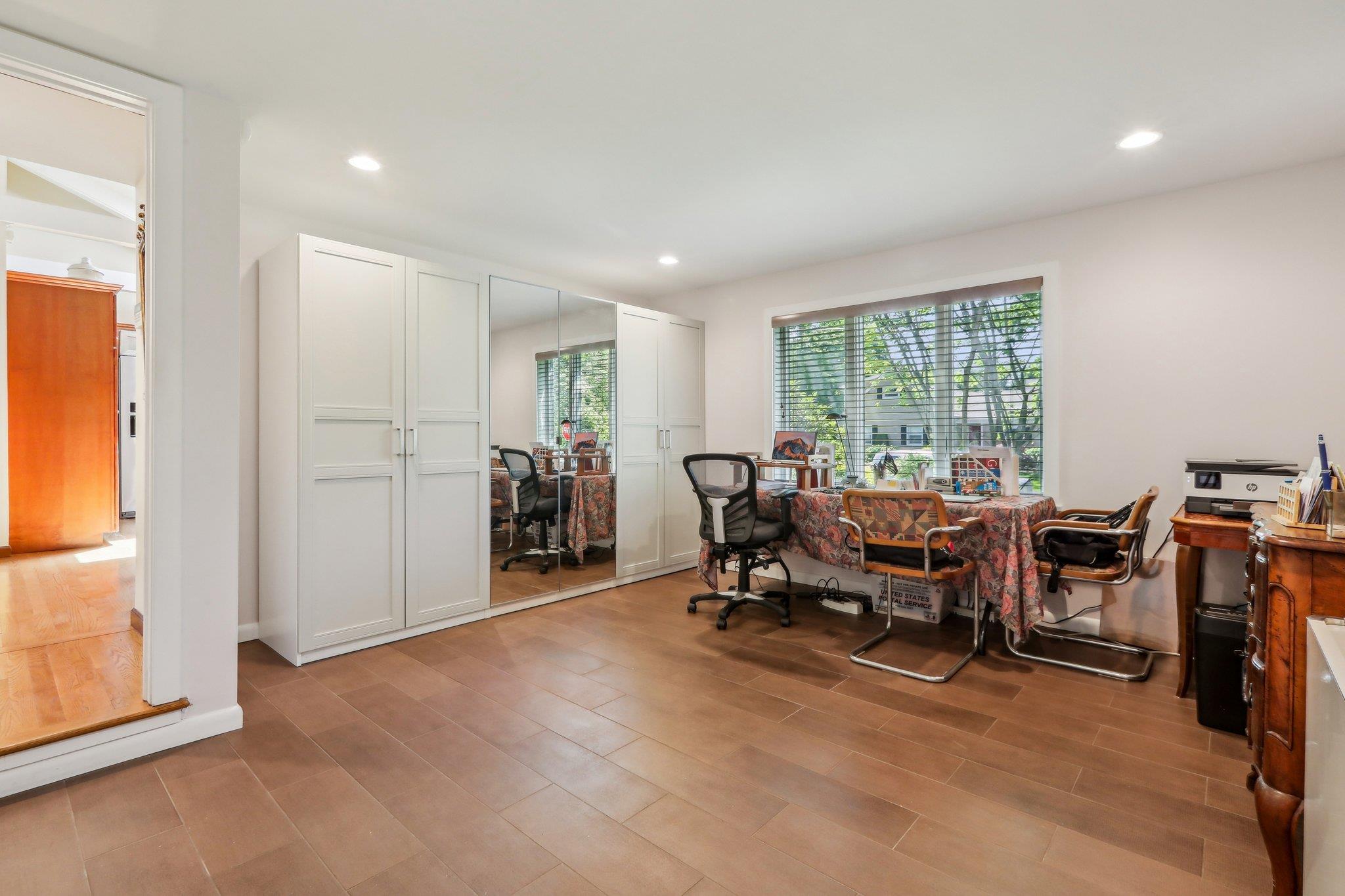 1 Meadowood Path, New Rochelle, New York image 26