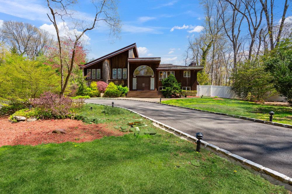 41 Beaumont Drive, Melville, New York image 2