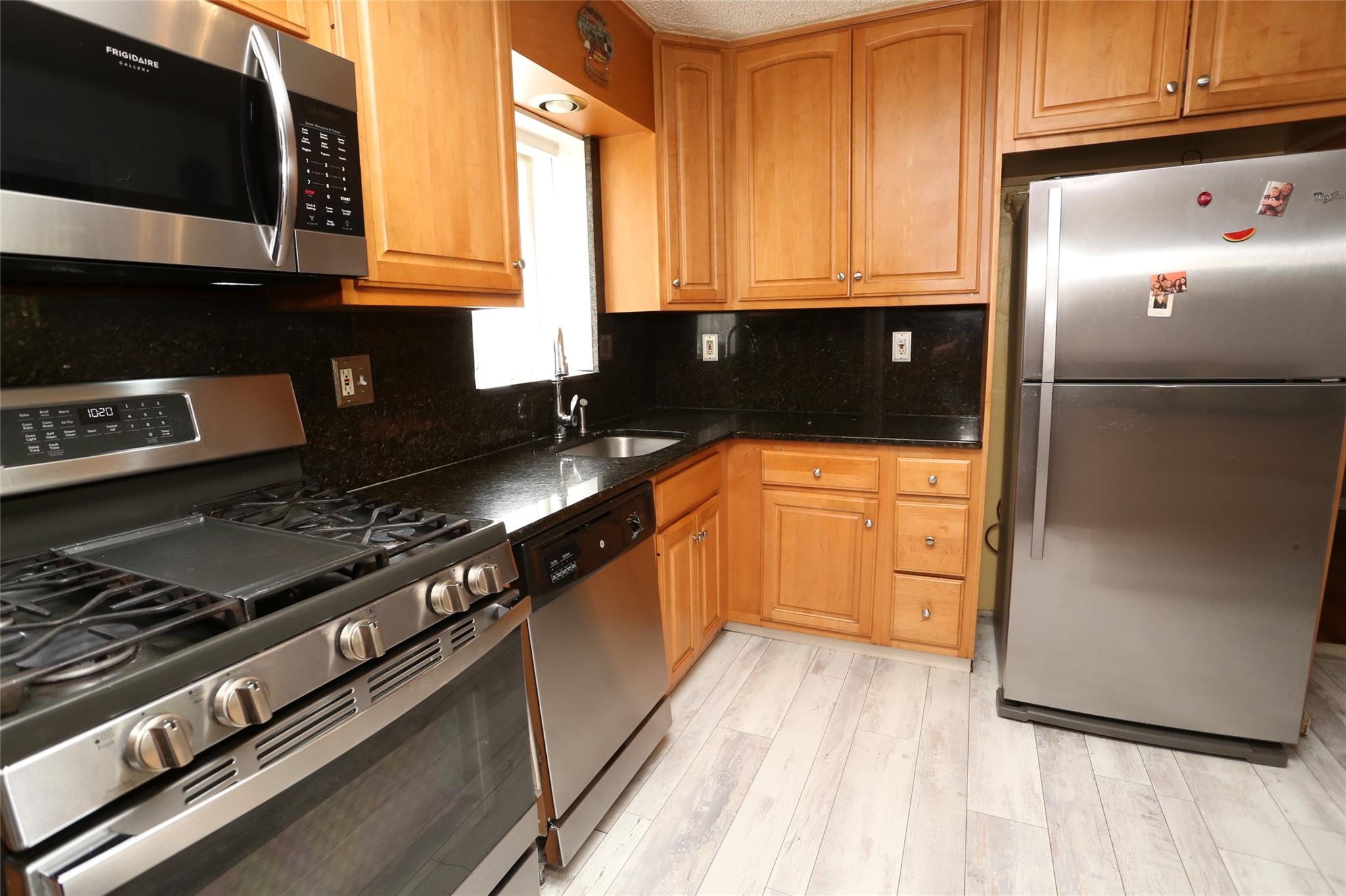 8 Windmill Lane, New City, New York image 9