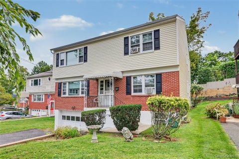 Apartment For Rent - 14 Walnut Lane<br/> Harrison, NY 10528
