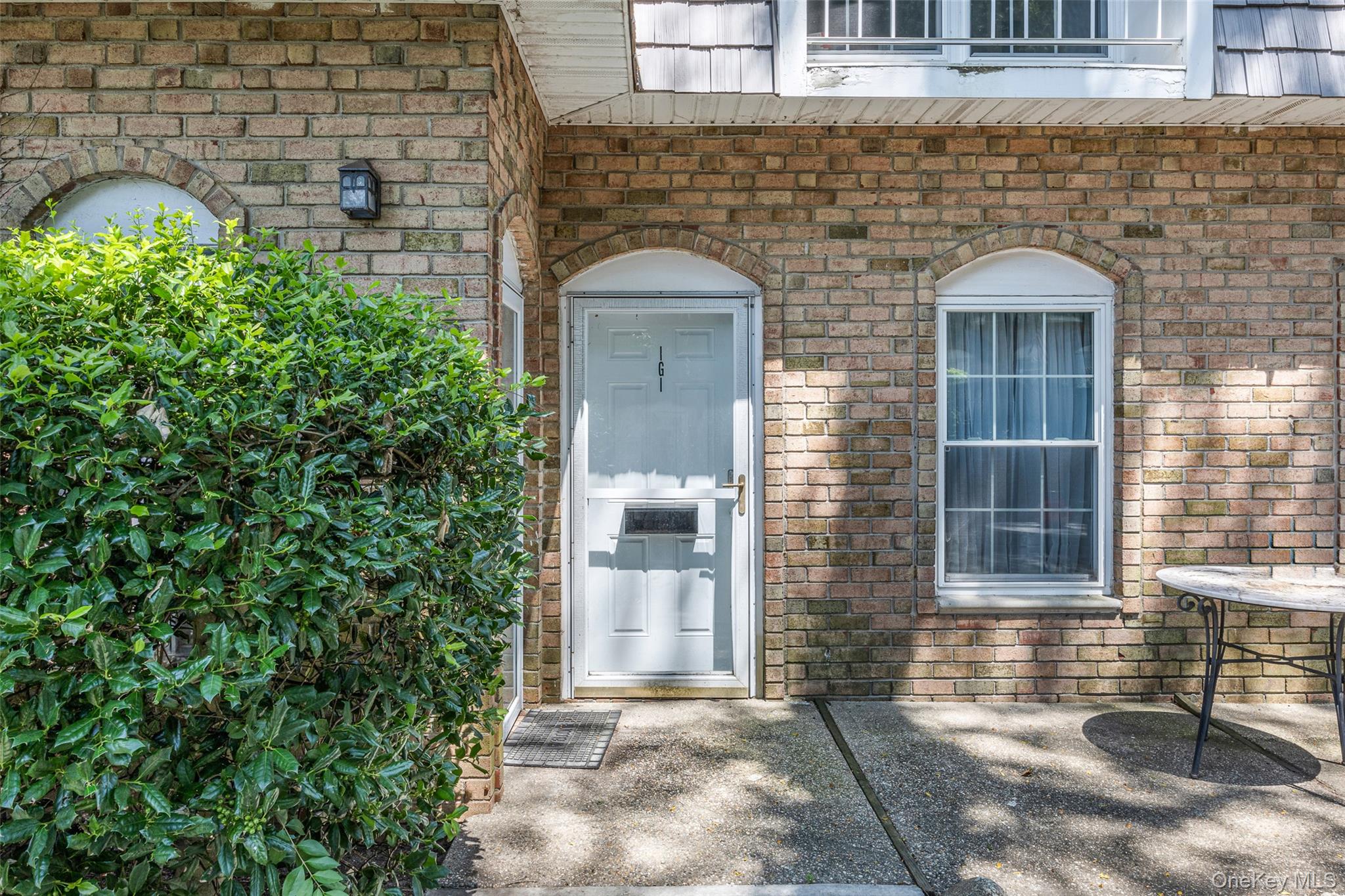 655 Middle Country Road 1G1
