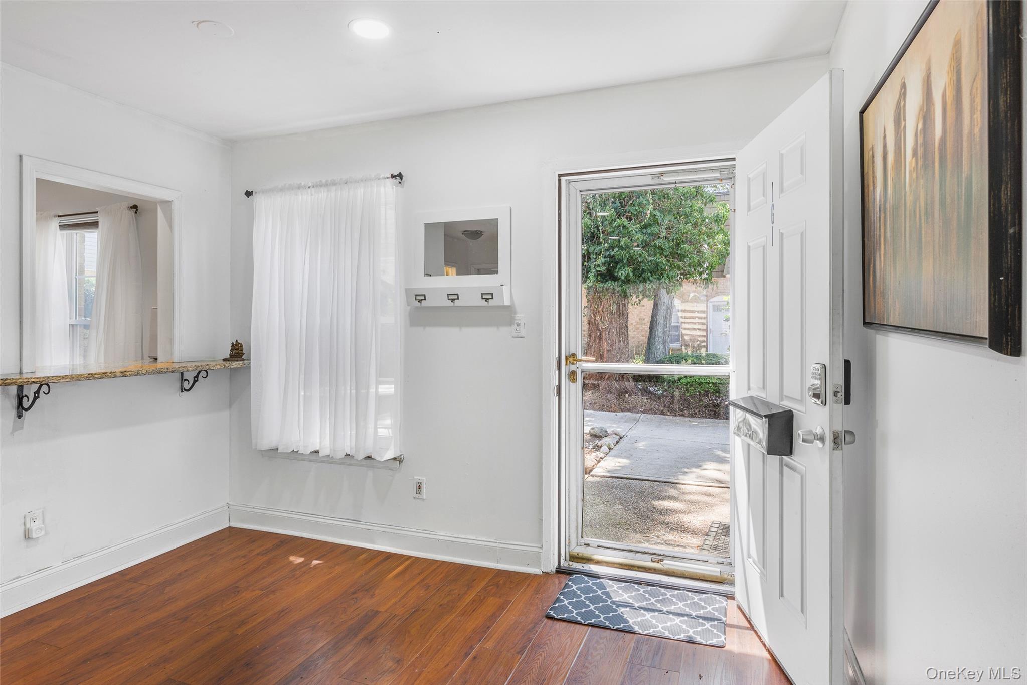 655 Middle Country Road 1G1