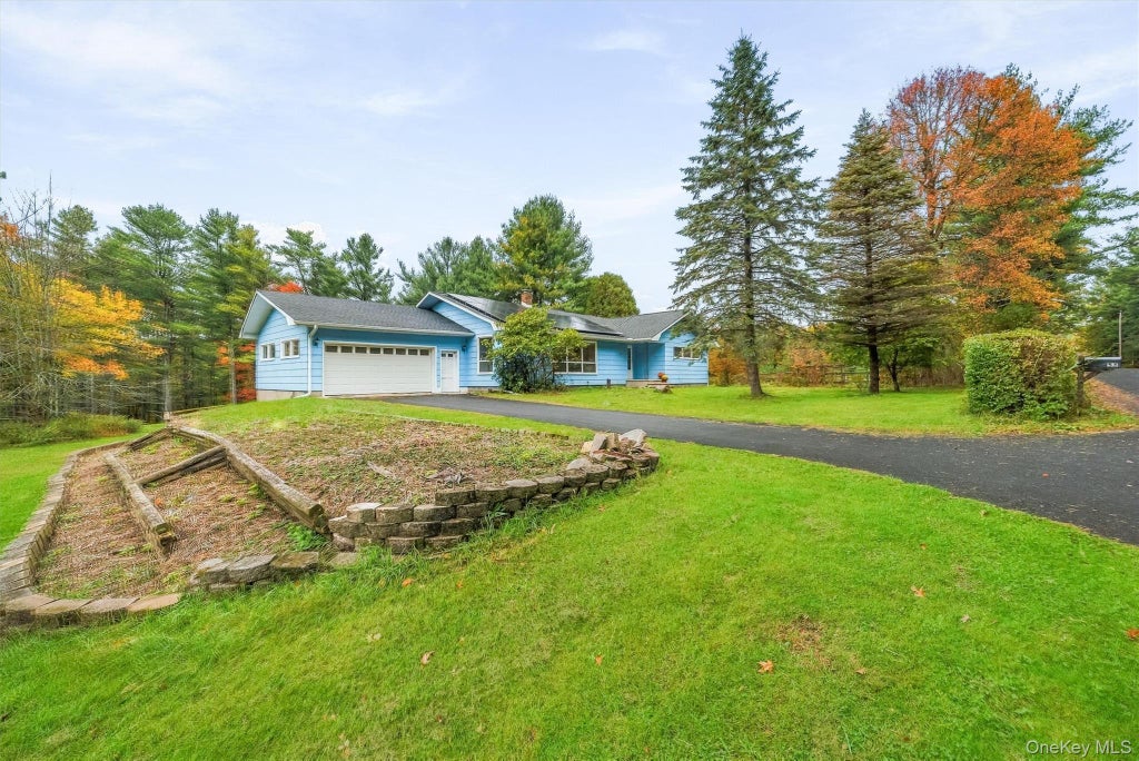 Photo of 53 Hartwood Club Road, Sparrowbush, NY 12780 (MLS # 1061954)