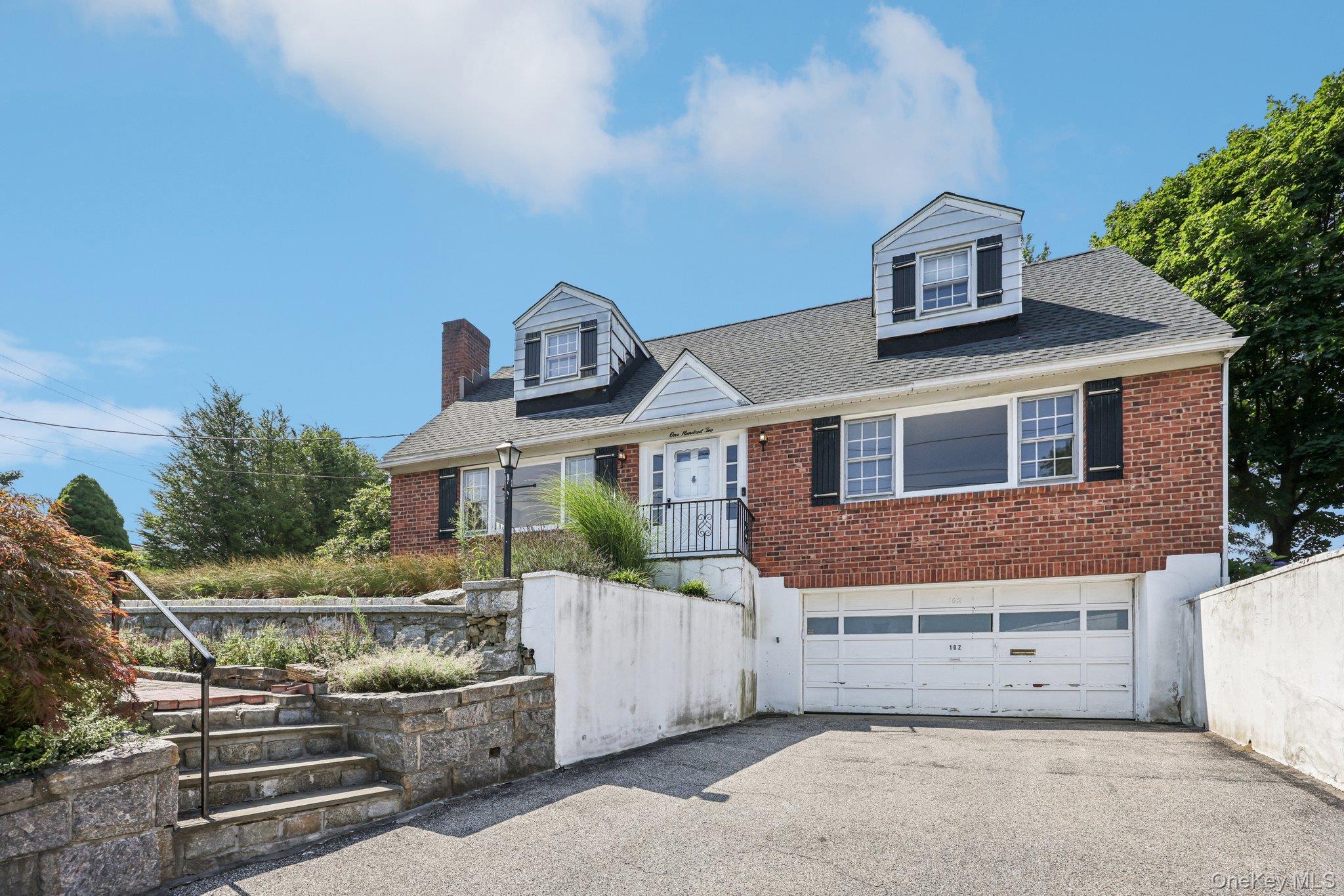 102 Grand Boulevard