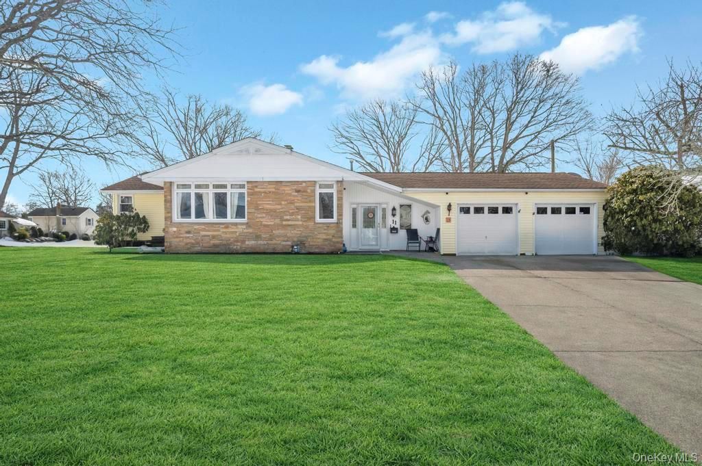 Photo of 11 Norman Drive, Centereach, NY 11720 (MLS # 967593)