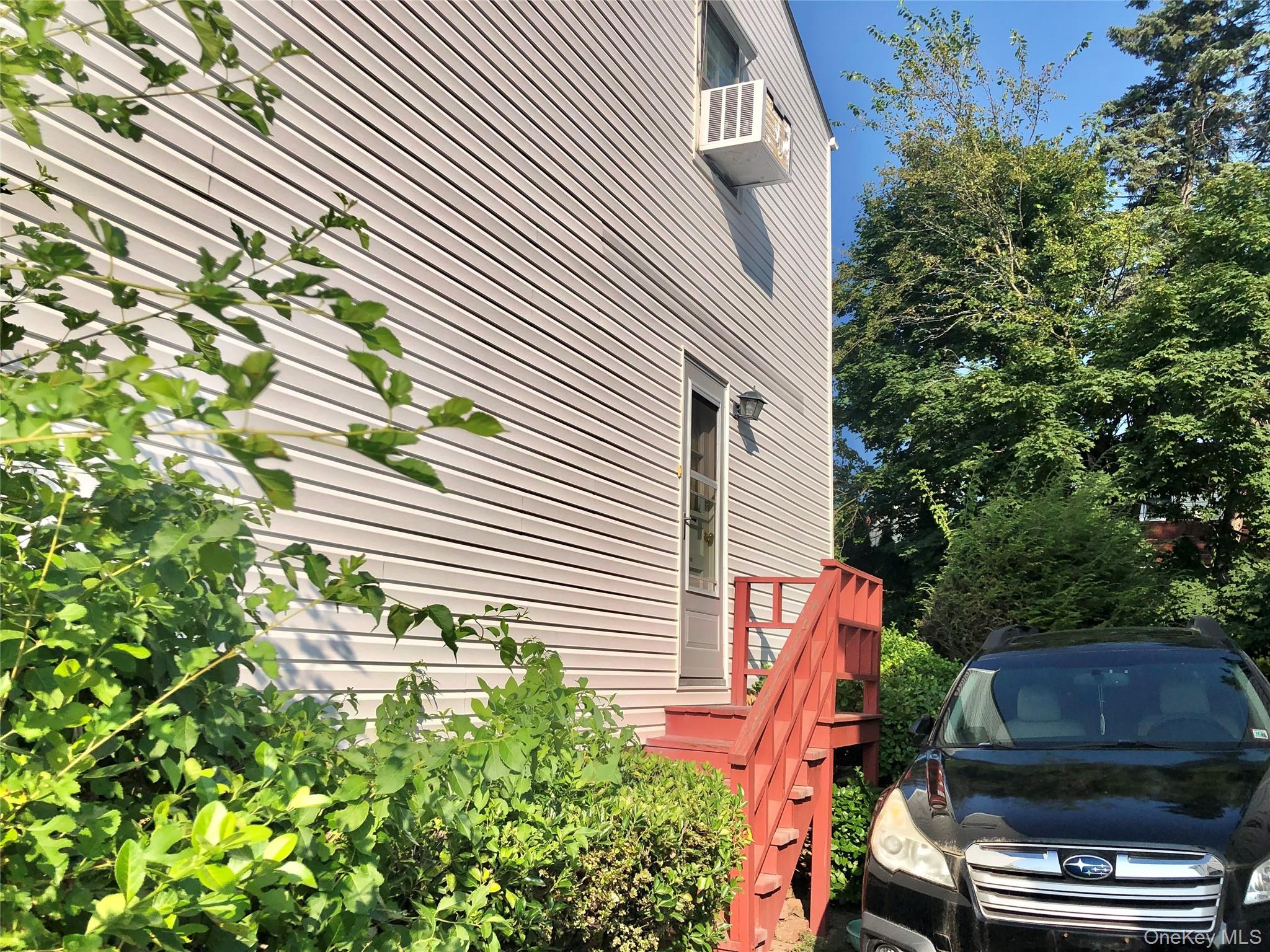 Yonkers, New York 10710, United States, 3 Bedrooms Bedrooms, ,2 BathroomsBathrooms,Residential,Active,195013